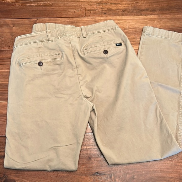 Abercrombie & Fitch Skinny Stretch Khakis Skinny - 29 x 30 - Picture 2 of 3